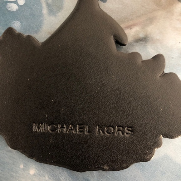 Michael Kors Leather Rose Keychain - Picture 2 of 4